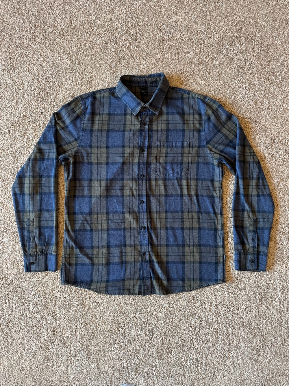 Men’s Large Oakley Flannel, Great Colorway, Amazing Condition